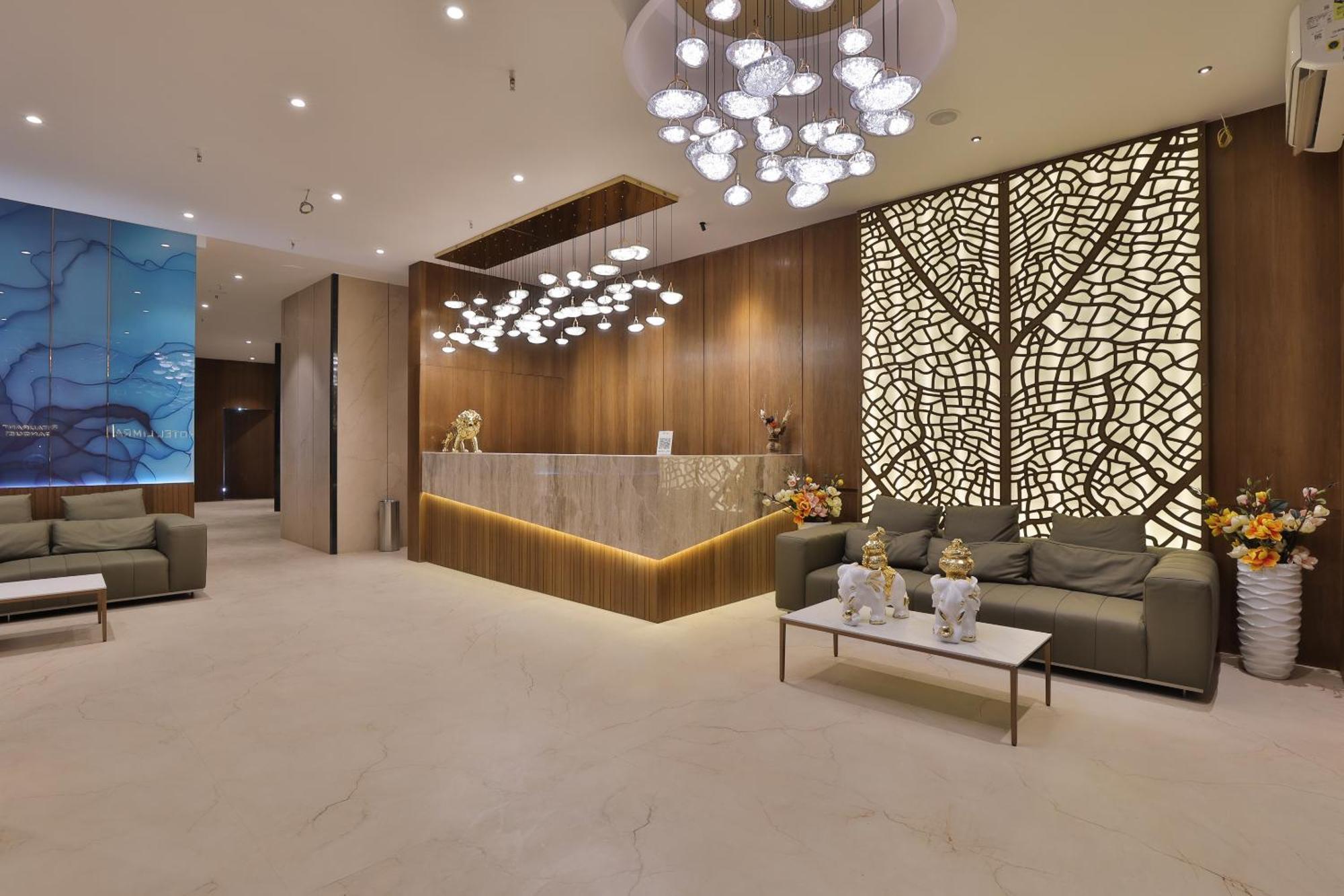 Hotel Elements Surat Exterior foto